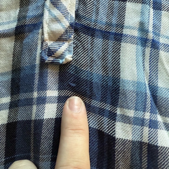 Gap Maternity Womens 1/2 Button Pullover Shirt L Blue Plaid Lightweight Flannel - Picture 5 of 7